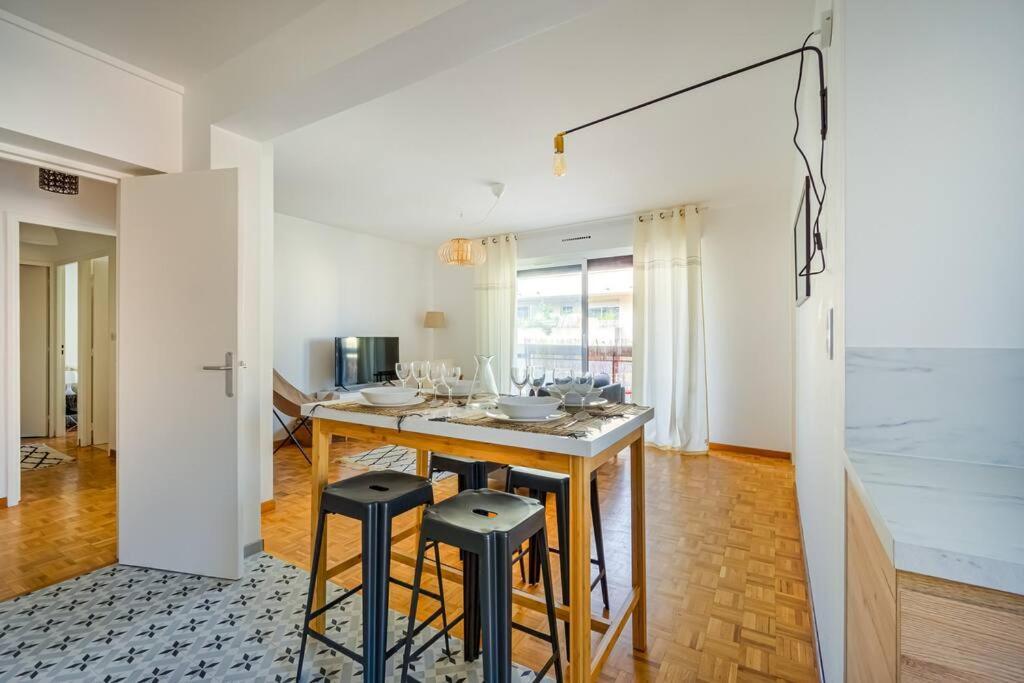 Beau T3 Grand Balcon Plage/calanques/vieux Port Appartement Marseilles